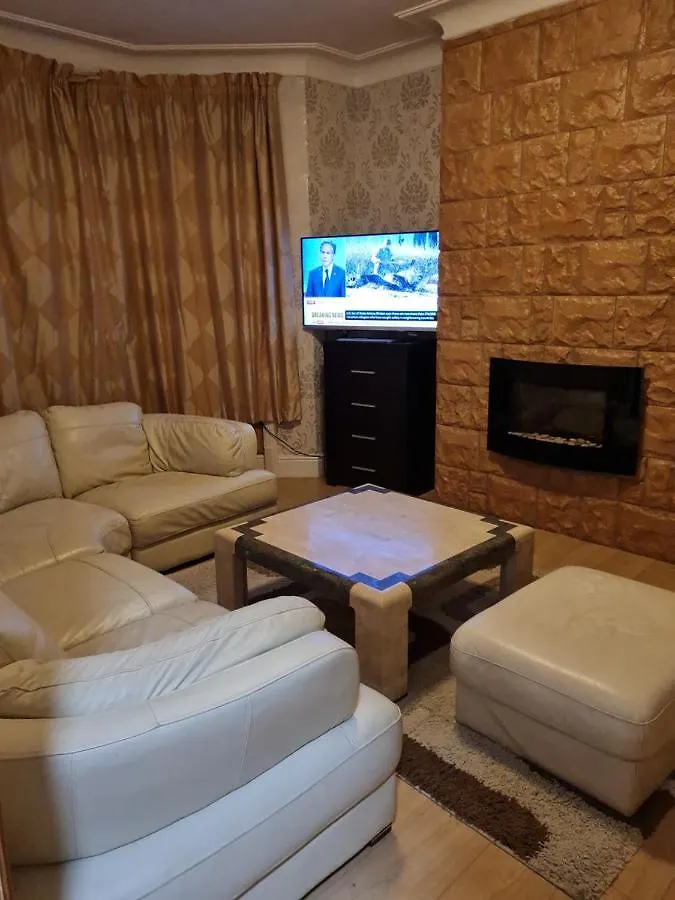 Cheerful 4-Bedroom Holiday Home Close To The Sea Blackpool Storbritannien
