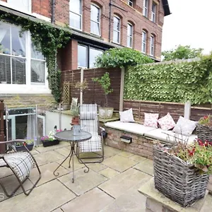 Apartment The Basement, Lytham St Annes